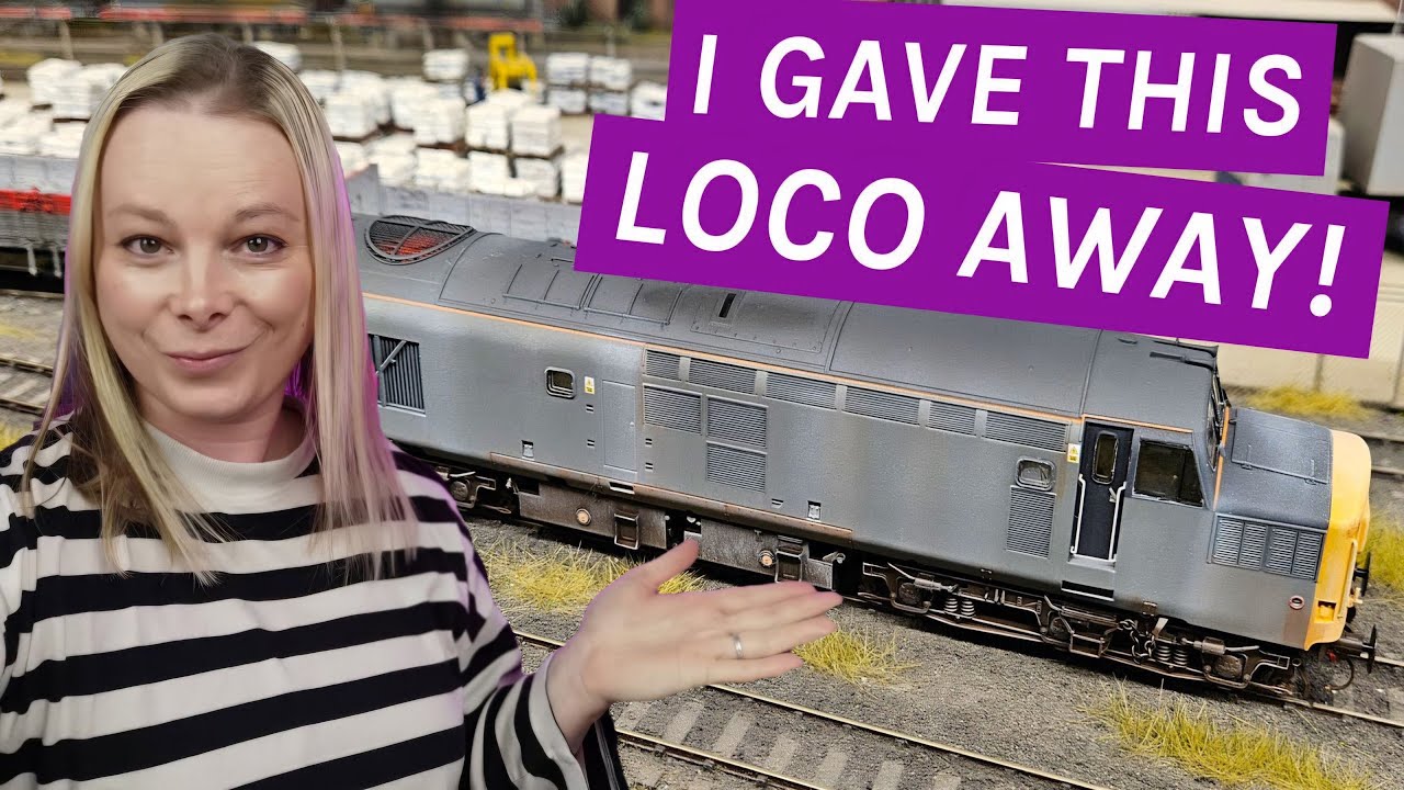 Изношенный и выцветший рождественский розыгрыш лотереи класса 37