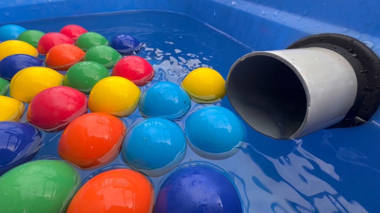 Transparent tunnel + transparent rotating bucket + water sound