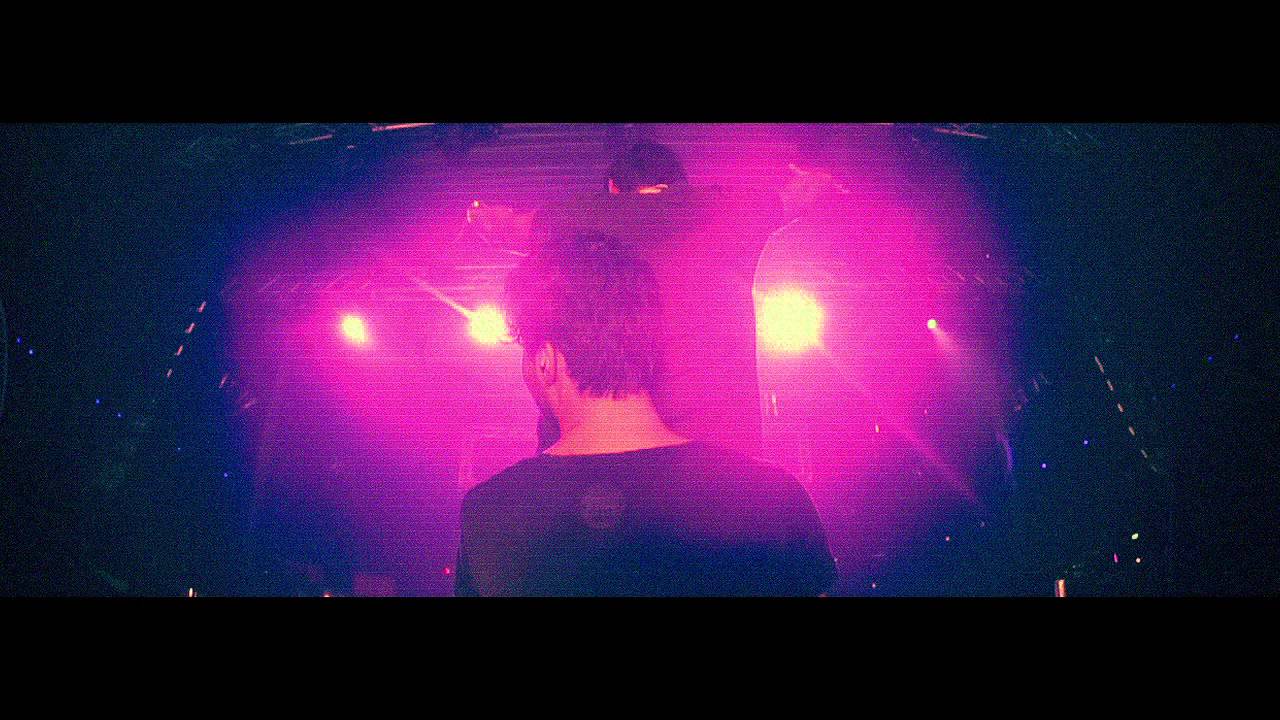 Ti&euml;sto - Chasing Summers (R3hab & Quintino Remix) [OFFICIAL MUSIC VIDEO]