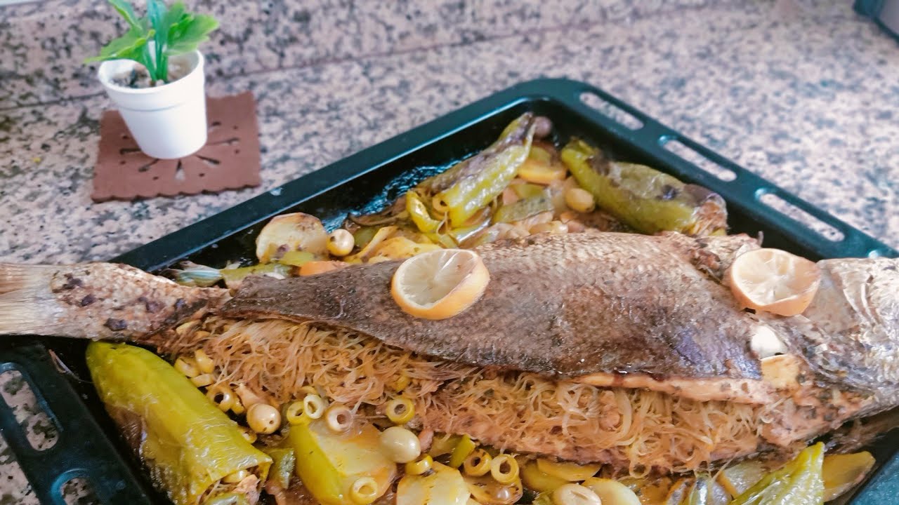 سمك معمر بالشعرية الصينية و كروفيت رائع و مذاق مختلف😋😋