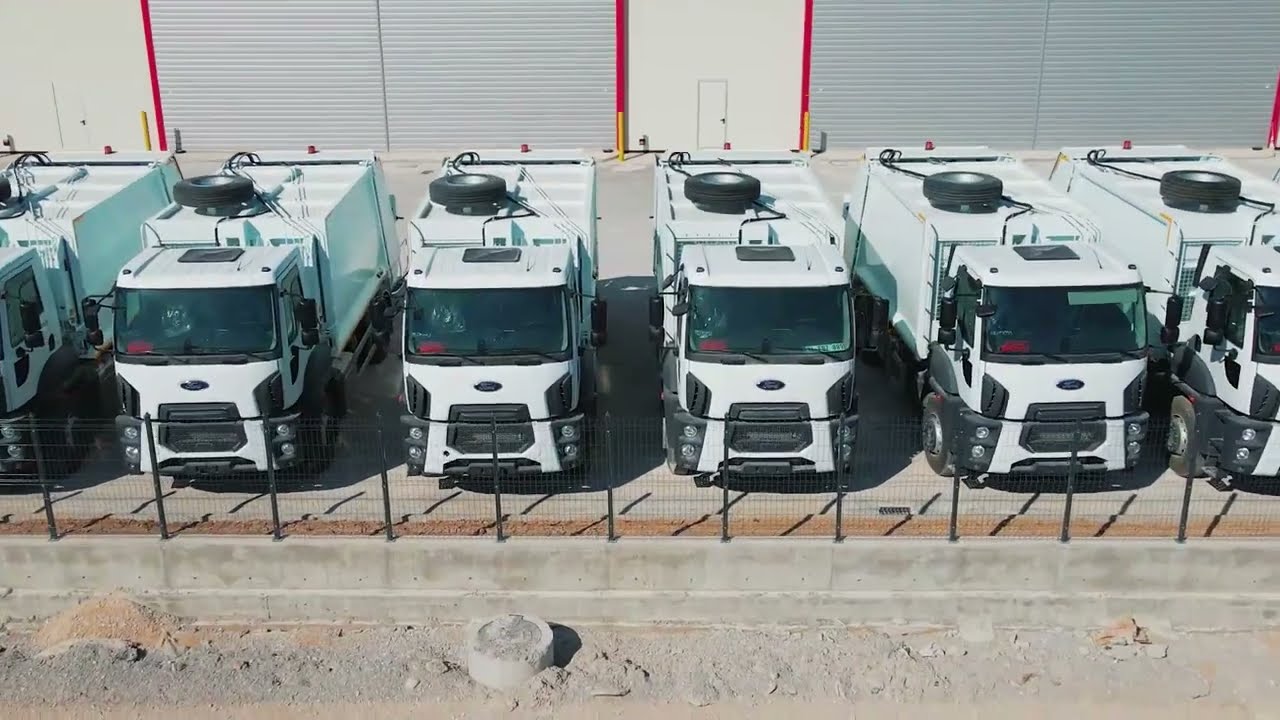 Hydraulic Garbage Compactors - Garbage Trucks