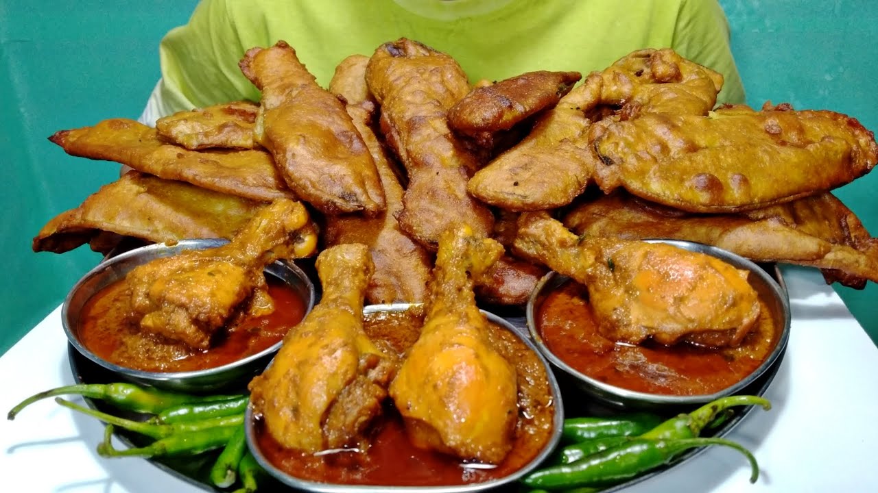 Omg! 20 Big Brinjal Pakora eating With Very Oily Chicken Leg 🍗 Piece eating | Indian Pakora Asmr
