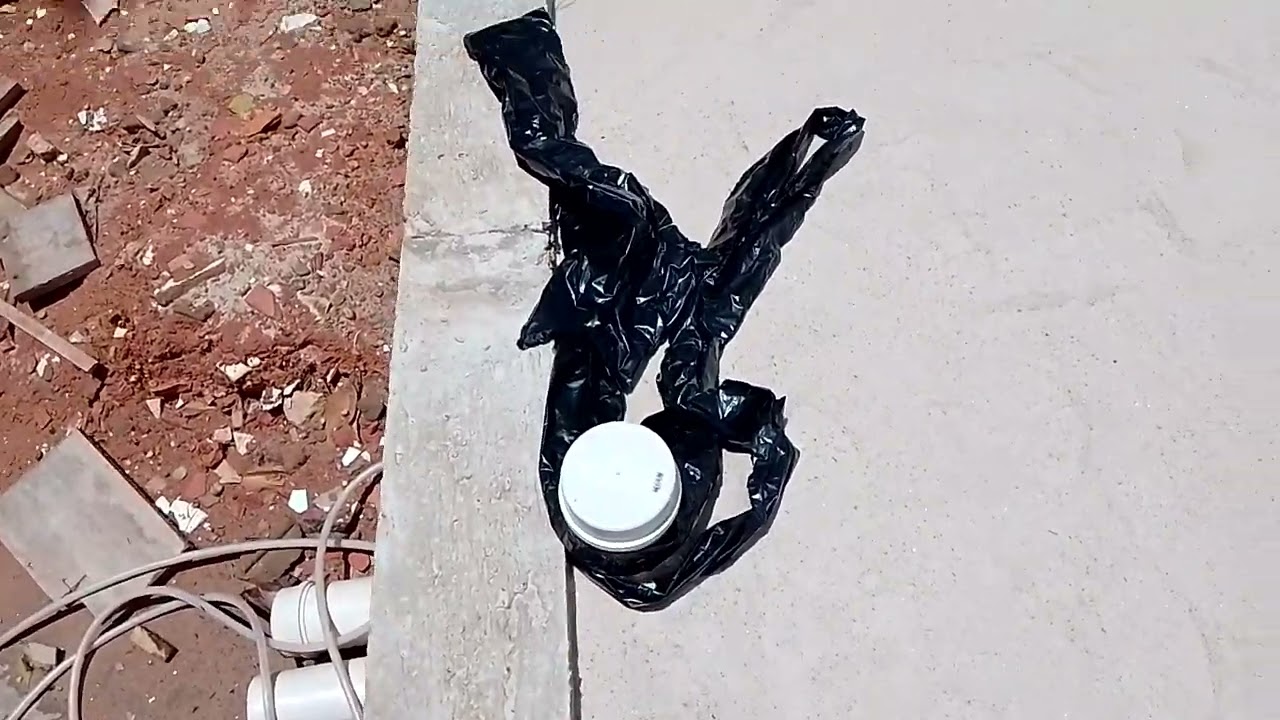 Mostrando o último vídeo de instalações das tubulações de esgoto.