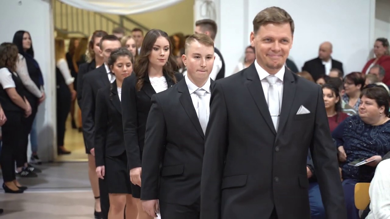 Mezőtúri Református Kollégium Szalagavató ünnepsége 2019. december 6  1.rész