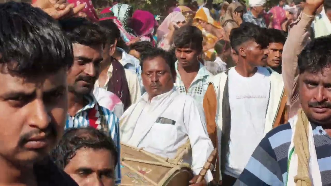 आदिवासी न्यू ढोल वीडियो 💓 सुपरहिट ट्राइबल वीडियो 💓 बाबा गल में डोलो की गड़गड़ाहट की आवाज