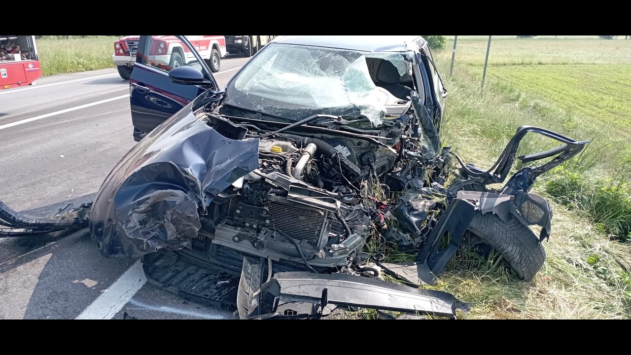 Terribile scontro a Crema tra camion e una Renault Talisman, ferite gravi per un 30enne
