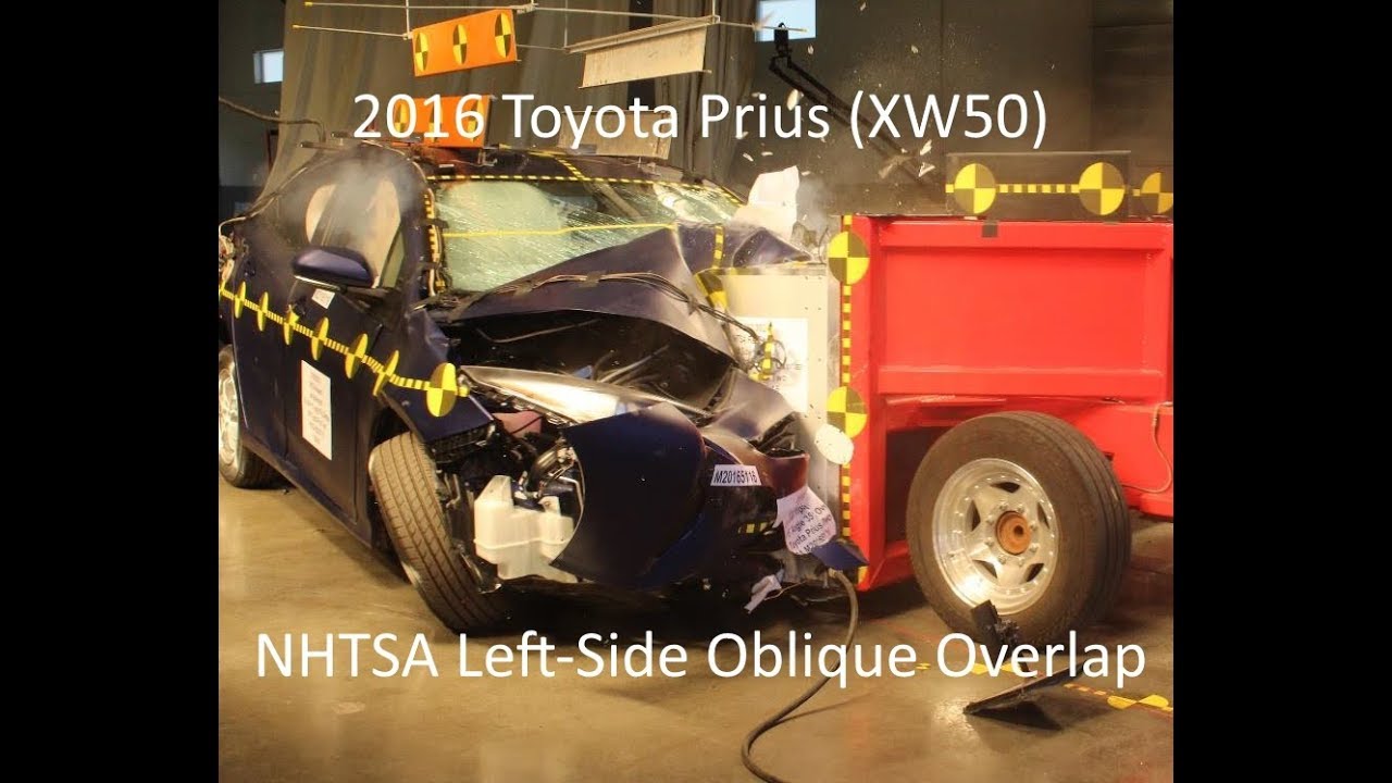 2016-2020 Toyota Prius (XW50) NHTSA Oblique Overlap Crash Test (Left Side)