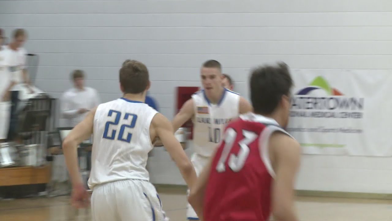 Lake Mills knocks off Marshall in boys basketball