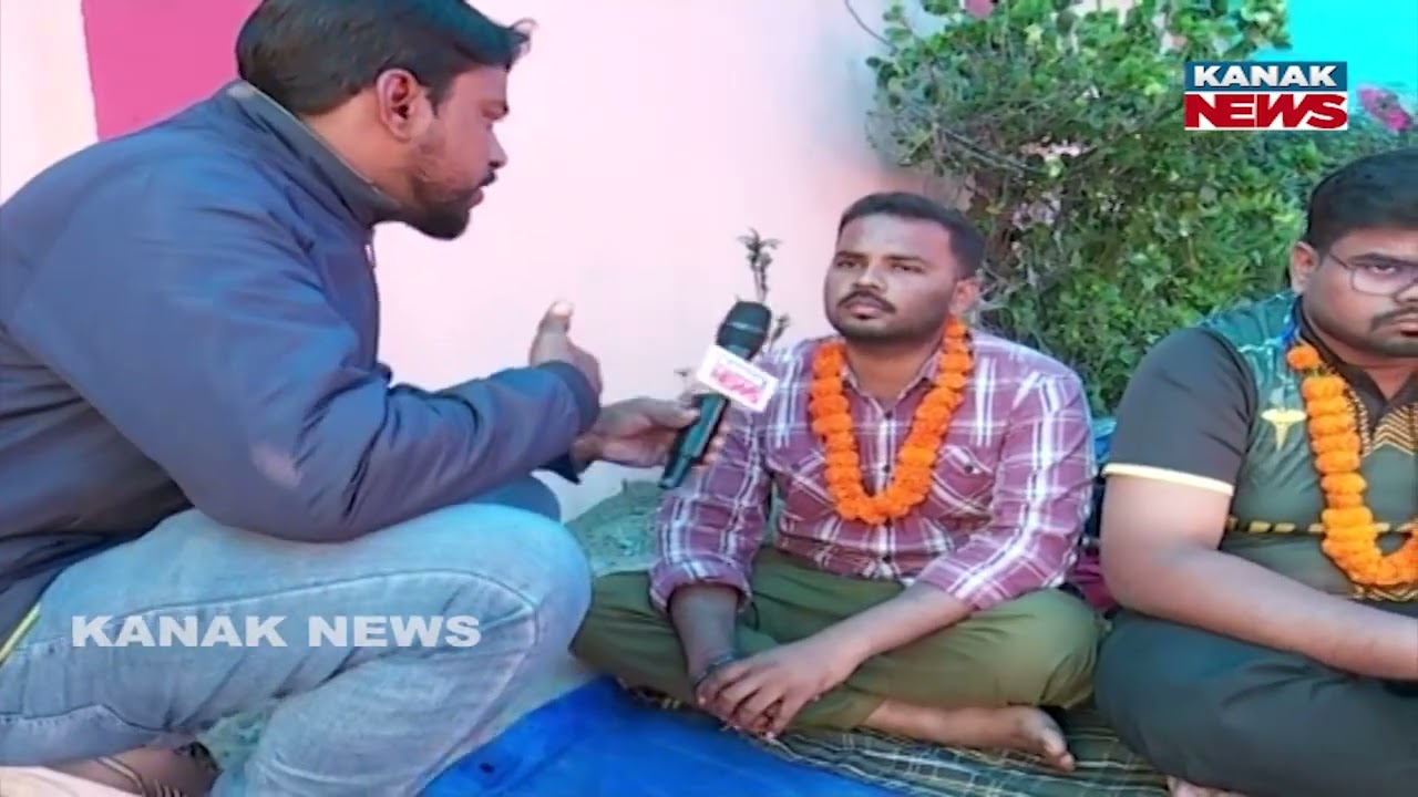 AYUSH Doctors&rsquo; Hunger Strike Turns Tragic In Rourkela | Student Faints During Protest
