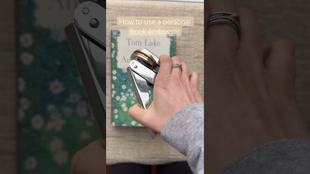 Personal book embosser: how to use it to customize your book collection 