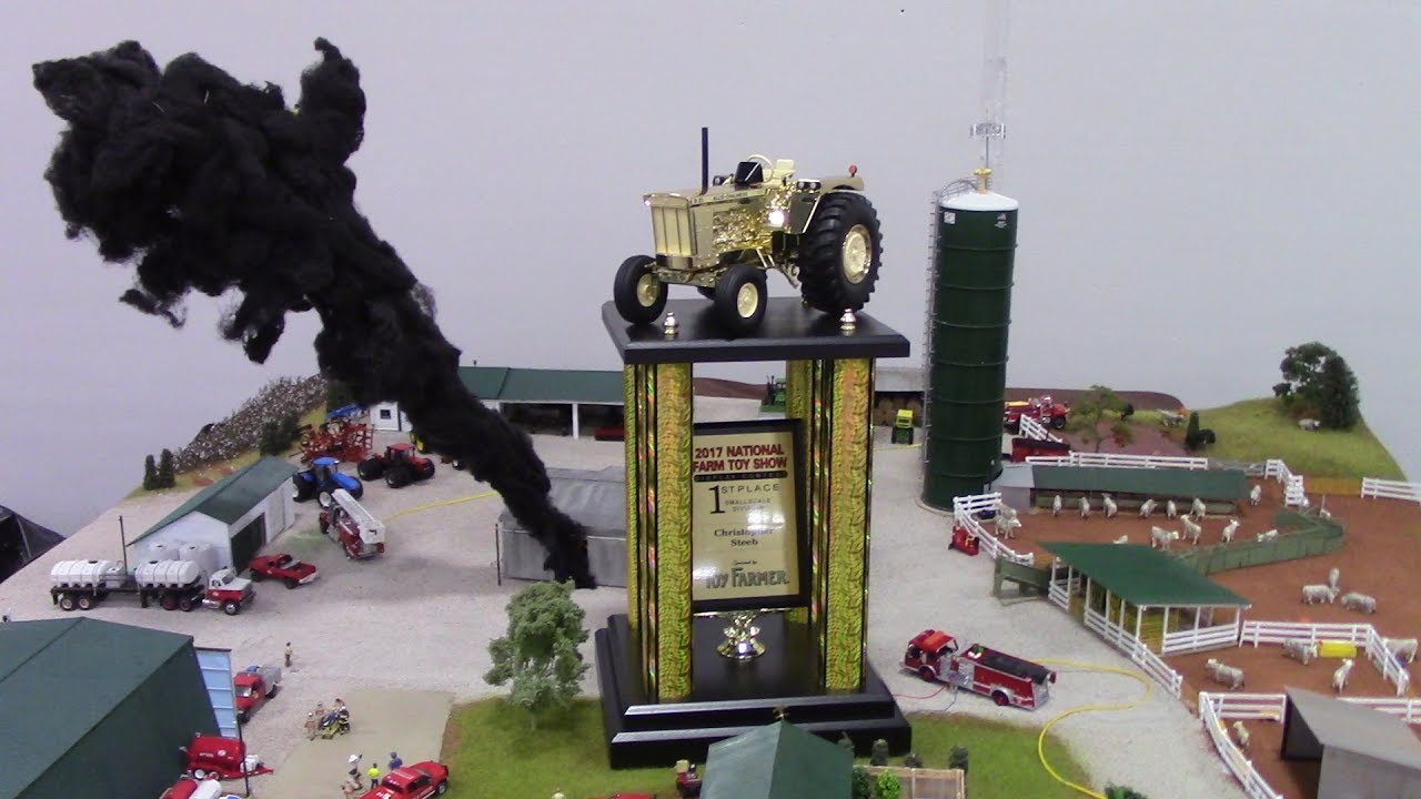 Chris Steeb Wins Gold at the 2017 National Farm Toy Show