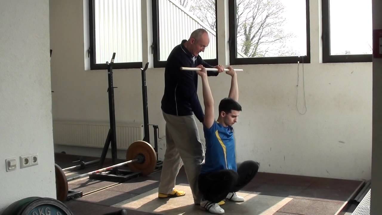 TUTORIAL: Hock-Ausstoßen / Squat Jerk
