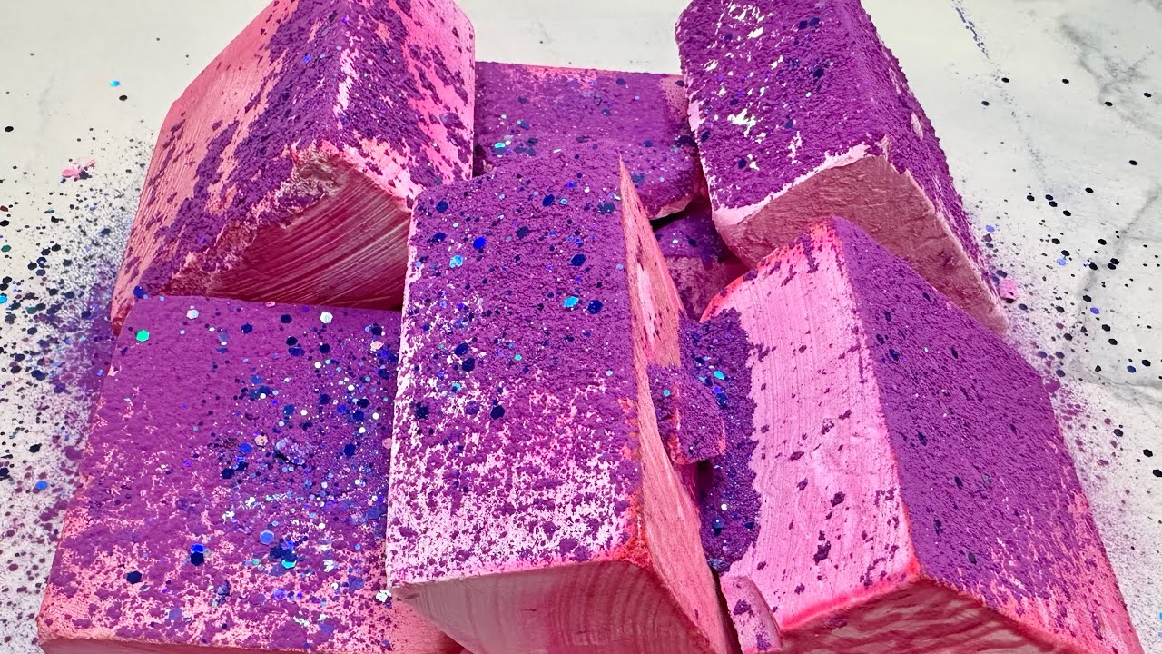 Dyed Gym Chalk with Powder and Glitter Topping