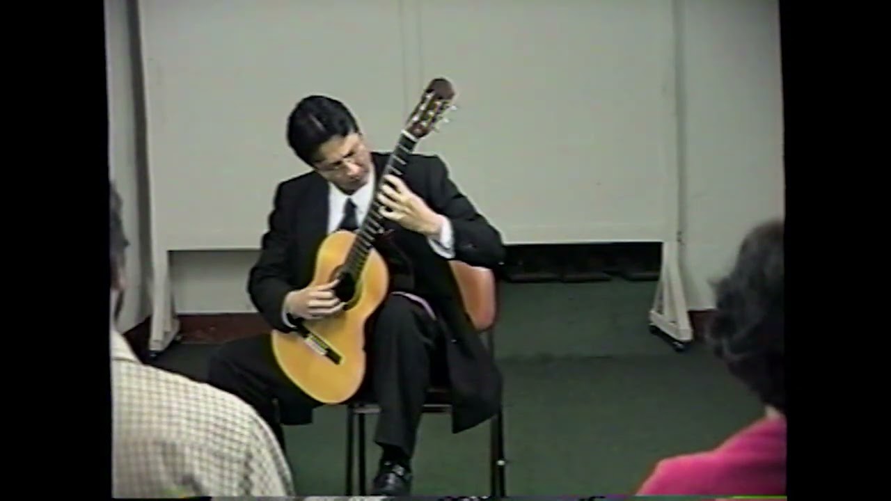 Titulación especialidad de Guitarra.  Allin Machuca 01/09/2005