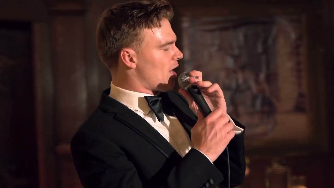 Chris James - UK Swing Singer