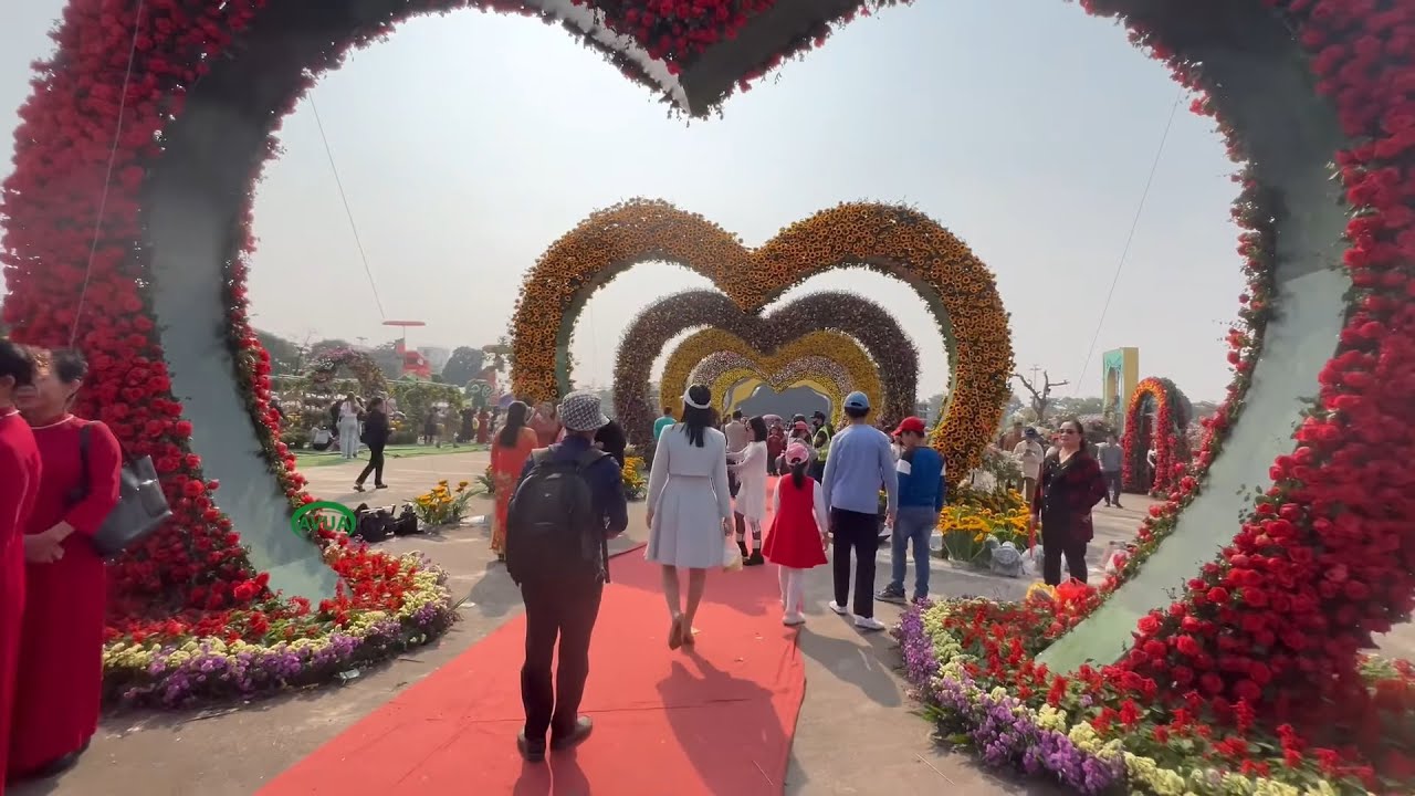 Festival hoa Mê Linh, Hà Nội rực rỡ rộn ràng chào đón xuân Ất Tỵ (2025)
