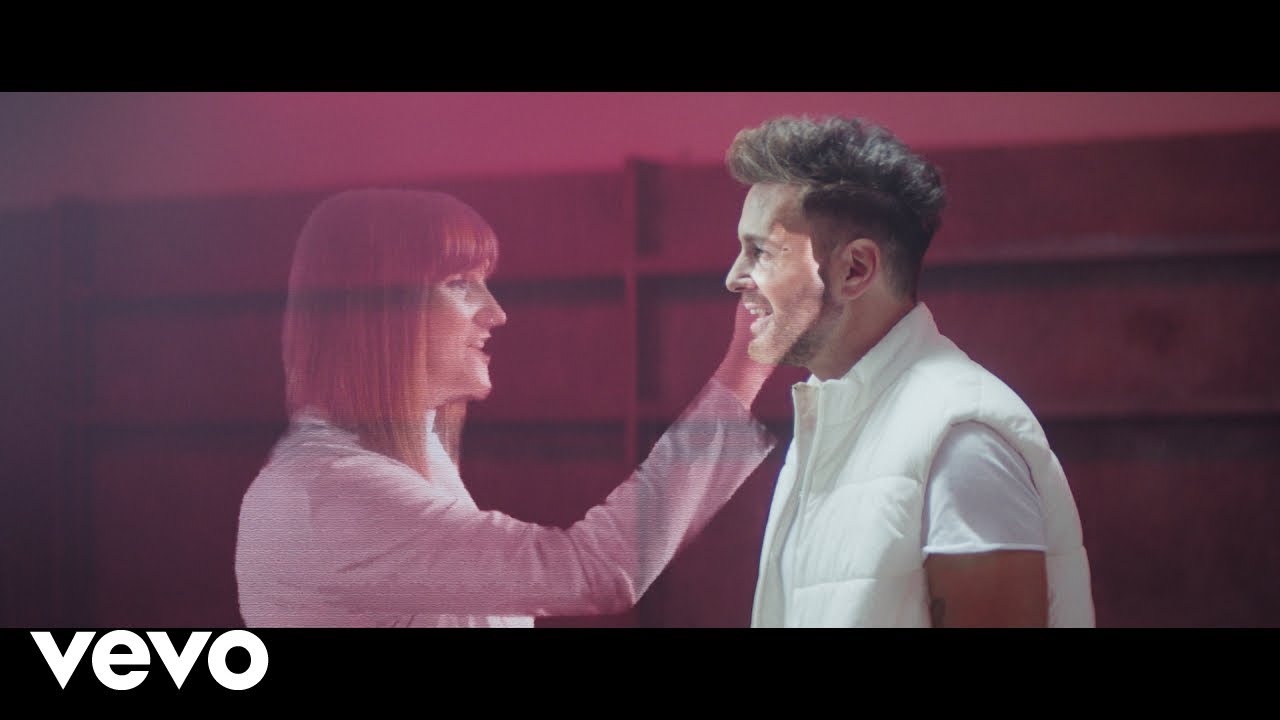 Axel - Solo Tu Voz (Video Oficial) ft. Rozalén