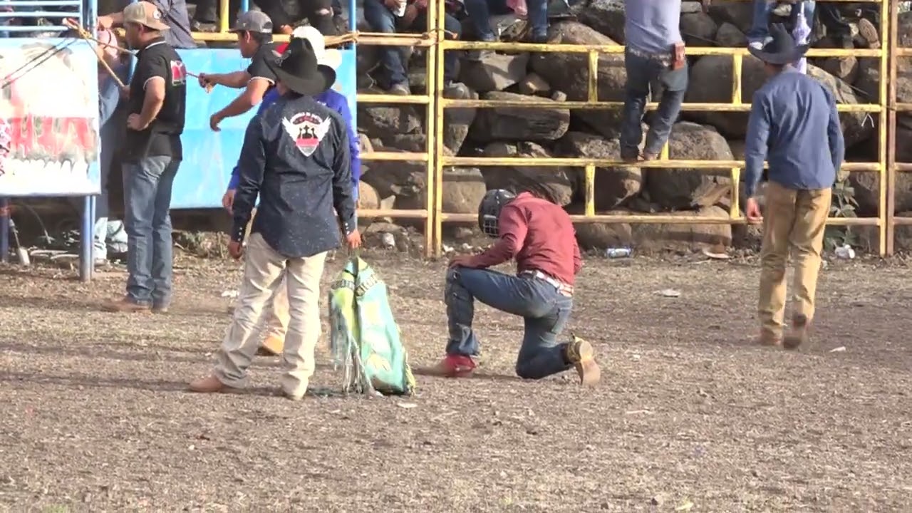 12 Jaripeo el dia 13 parte 12