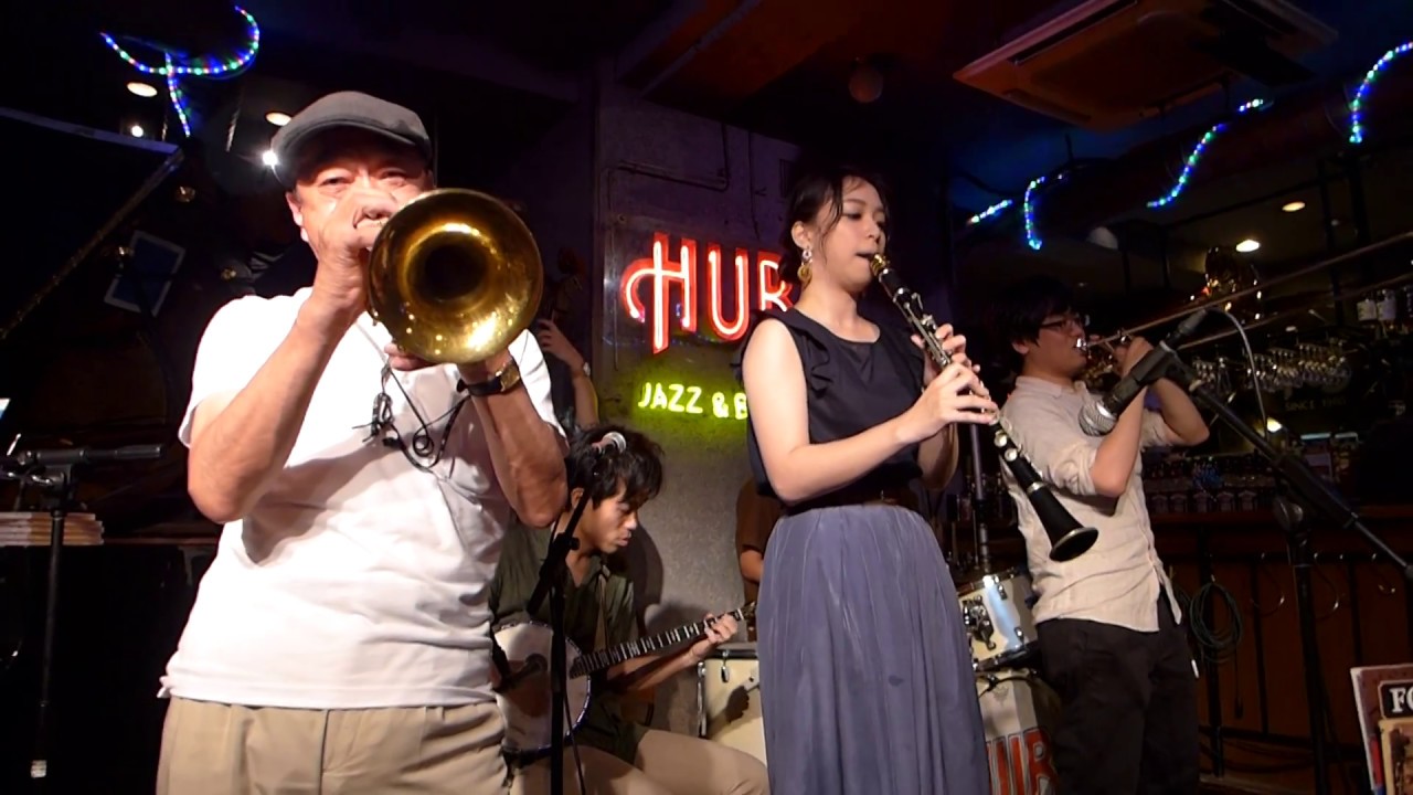 In The Shade Of The Old Apple Tree - New Orleans Jazz Hounds