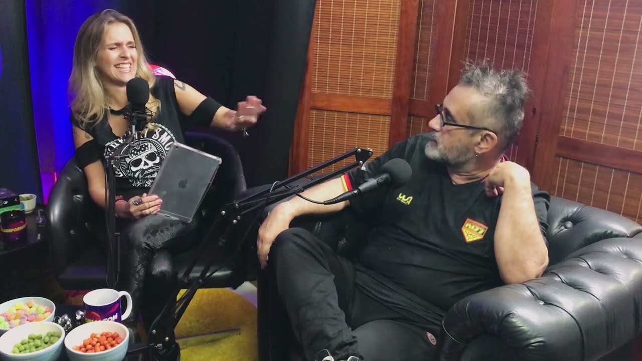 Ep 25 - REGIS TADEU: Conhecimento em excesso nunca faz mal e te leva ao autoconhecimento.
