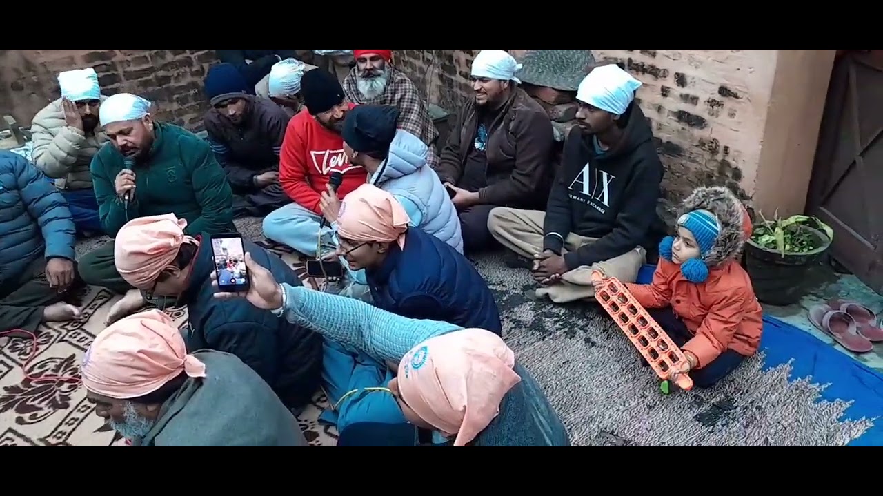 ਐਸਾ ਚਾਹੁੰ ਰਾਜ ਮੈਂ ਜਹਾਂ ਮਿਲੇ ਸਭਨ ਕੋ ਅੰਨ ਛੋਟ ਬੜੇ ਸਭ ਸਮ ਵਸੇ ਰਵਿਦਾਸ ਰਹੇ ਪ੍ਰਸੰਨ 🙏🏻🙏🏻