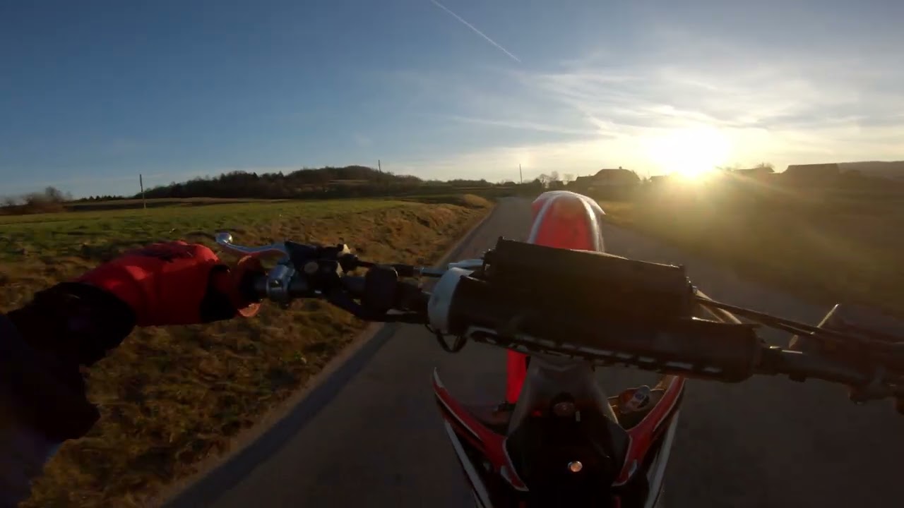 DIRTBIKE TO SCHOOL (CRF450R)