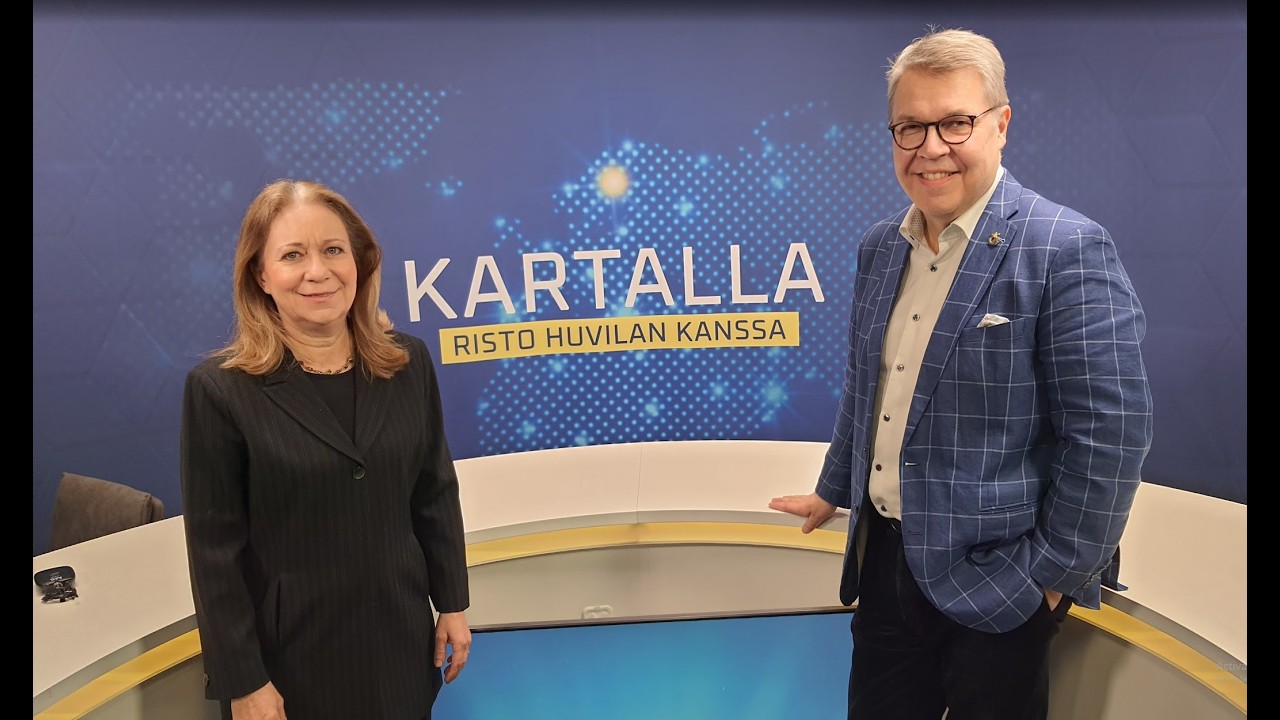 Kartalla Risto Huvilan kanssa 9: Päivyt Meller - Viulisti Leo Mellerin rinnalla.