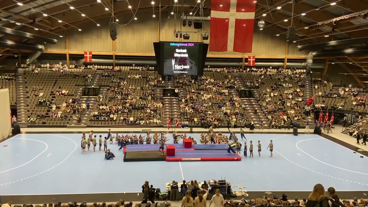Nørbæk Efterskole - Gymnastikopvisning i Gigantium 2024