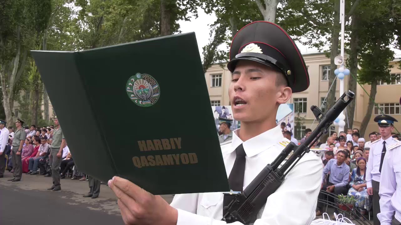 Чирчиқ олий танк қўмондонлик-муҳандислик билим юрти курсантлари қасамёд қабул қилди
