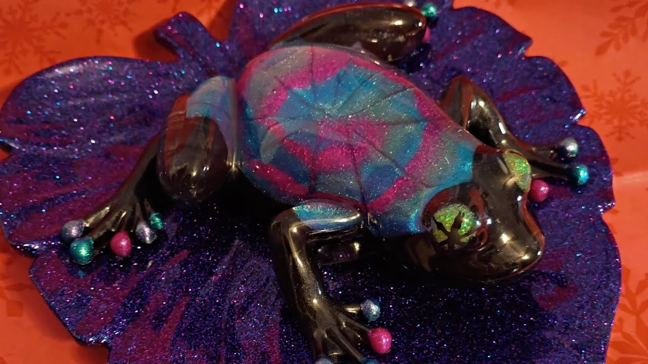 This frog and leaf came out amazing!! Beautiful gift for a beautiful friend! She loved it!! Success!