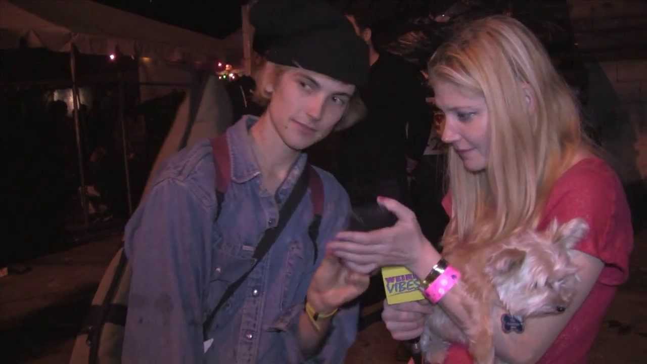 DIIV & Sky Ferreira chat w Marnie Stern | Weird Vibes Ep16