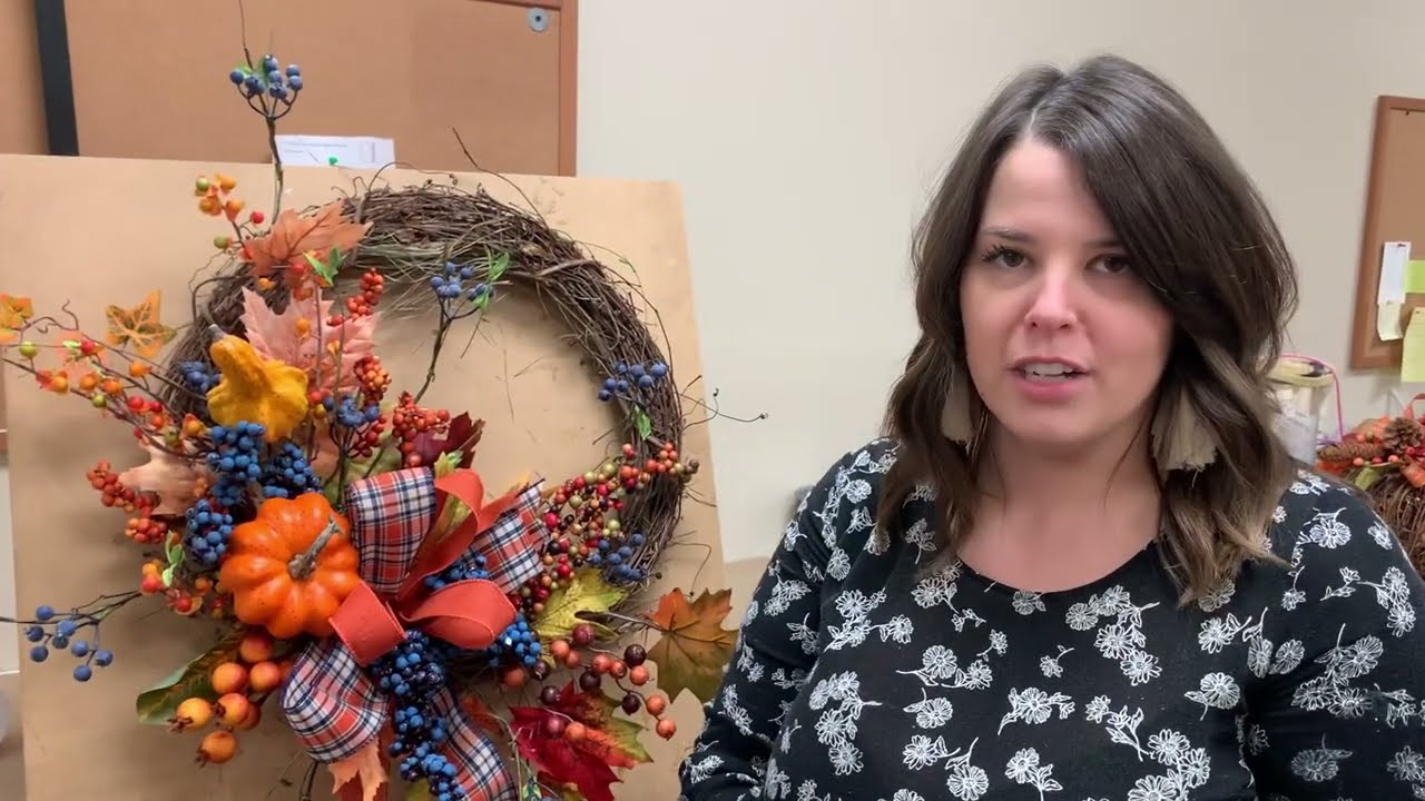 How to with Anna: Blueberry Fall Foliage Grapevine Wreath for your autumn front door