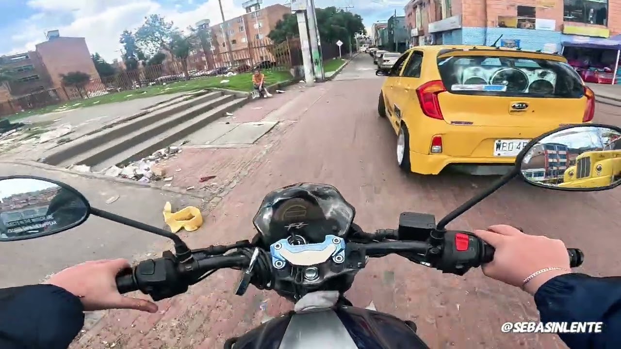 Caos total en el centro, motos, buses y adrenalina al límite 🚦🔥