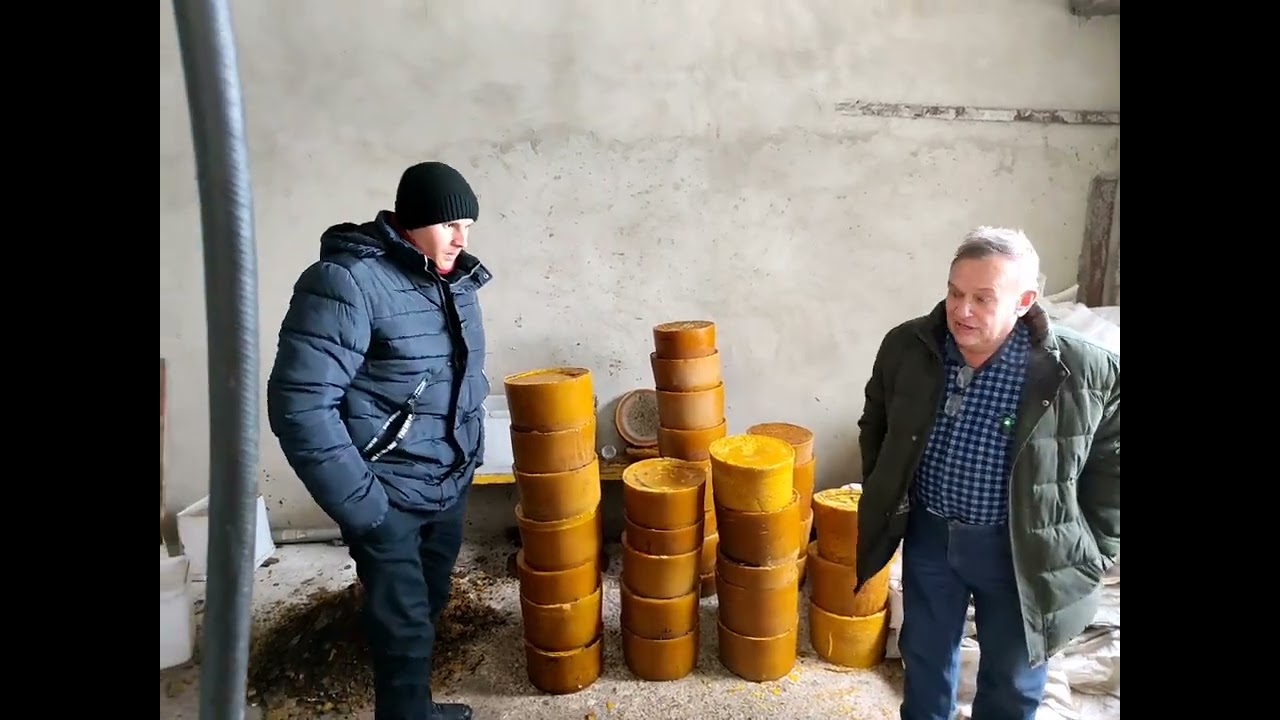 На виробництві вощини, з чистого воску. У Кулакова Ю. С (0684489456) Ґлєб