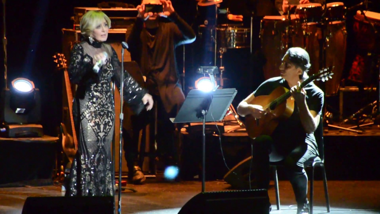 Googoosh Oct 22, 2017 Toronto, Man o Gonjishka