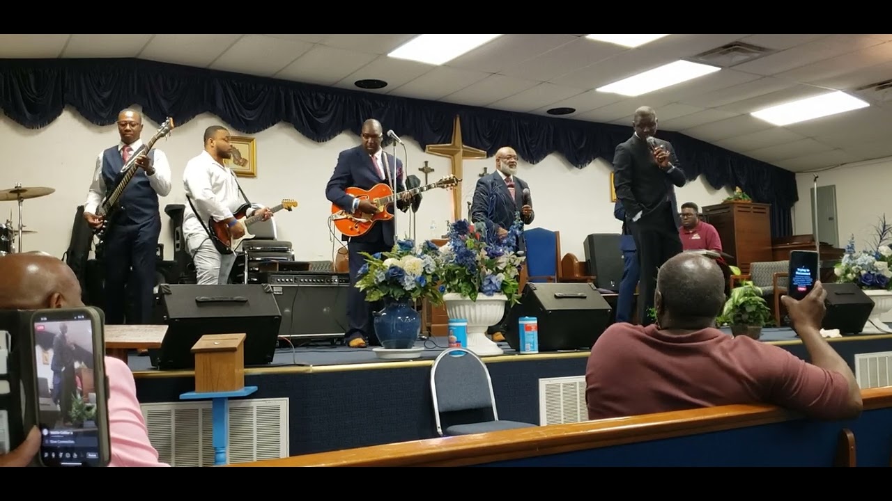 1-The Eternal Light Singers From Marianne, Arkansas - Christ Tabernacle Church - 4122 Prospect Ave,