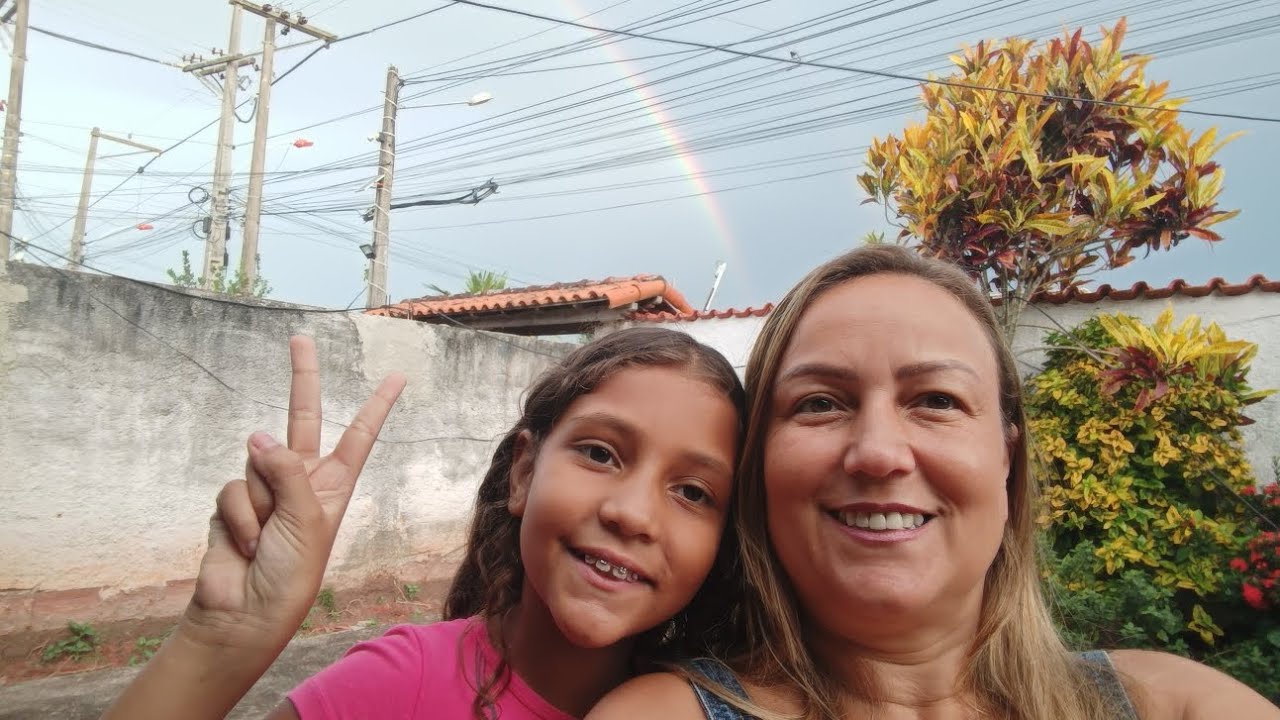 Ele está muito inchado😞/chuva e arco íris/dentista 