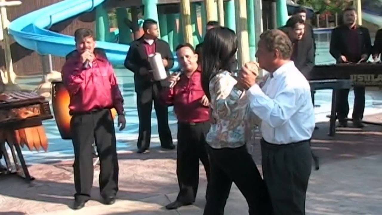 Marimba Orquesta Usula Internacional - Popurri de Boleros