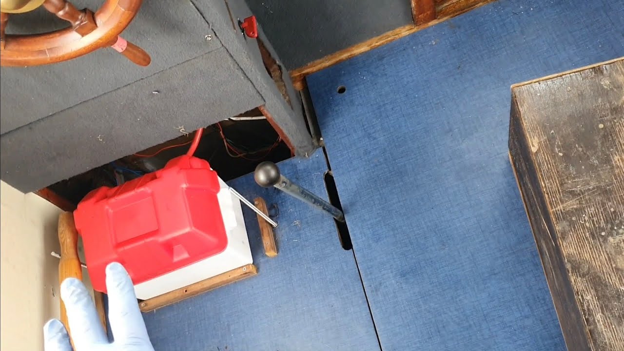 Seamaster 27 Boat Renovation and Restoration Project - Episode 8 - Battery, Kill Switch and Wiring