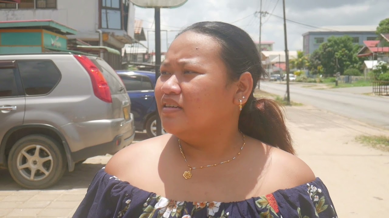 AUTO TANK IS LEEG, MOEST LOPEN OM OLIE TE KOPEN 😭😭😭