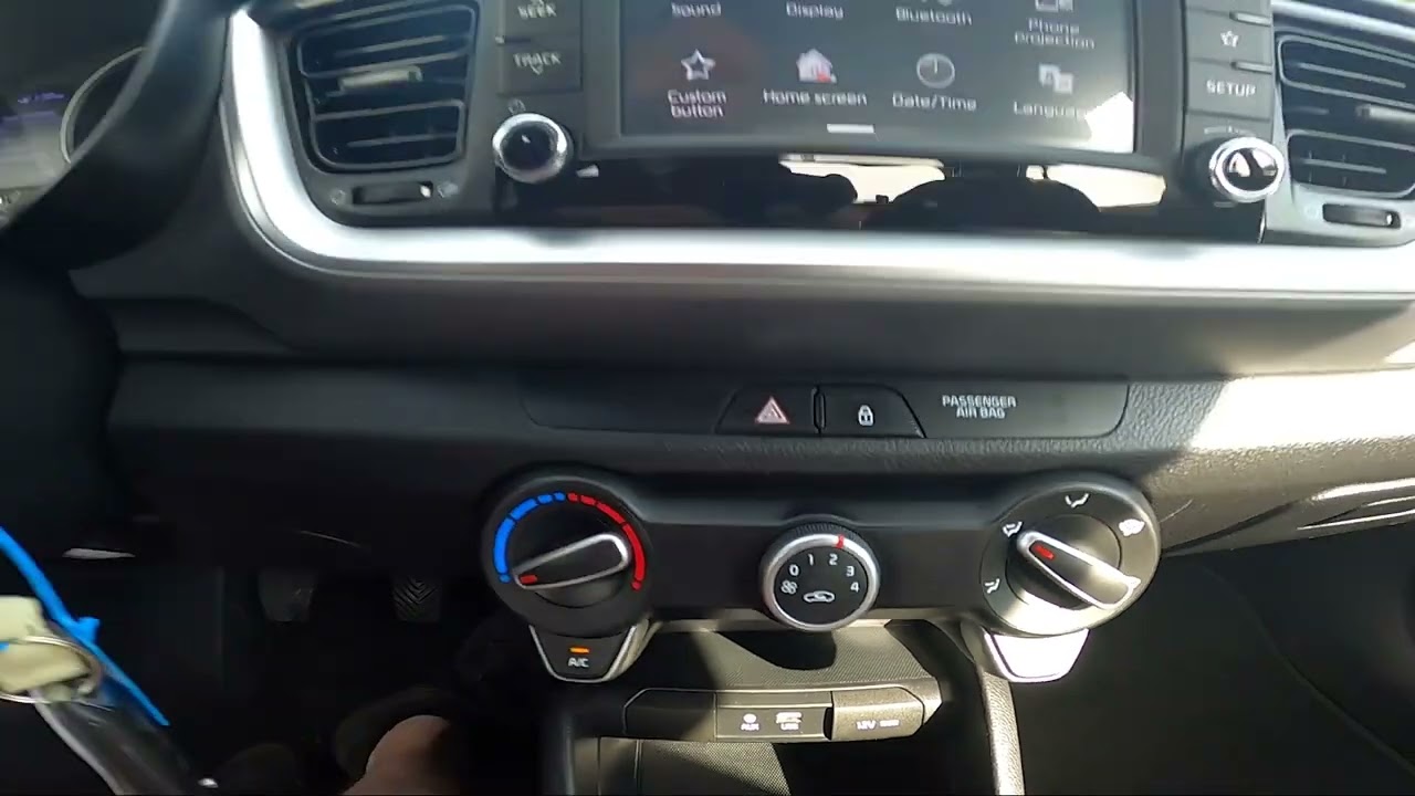 How to Change Airflow Temperature in Kia Stonic Crossover ( 2017 &ndash; 2020 )
