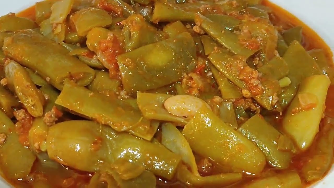 Рецепт свежей фасоли с фаршем / Рецепт стручковой фасоли с мясом / Посуда / С овощами