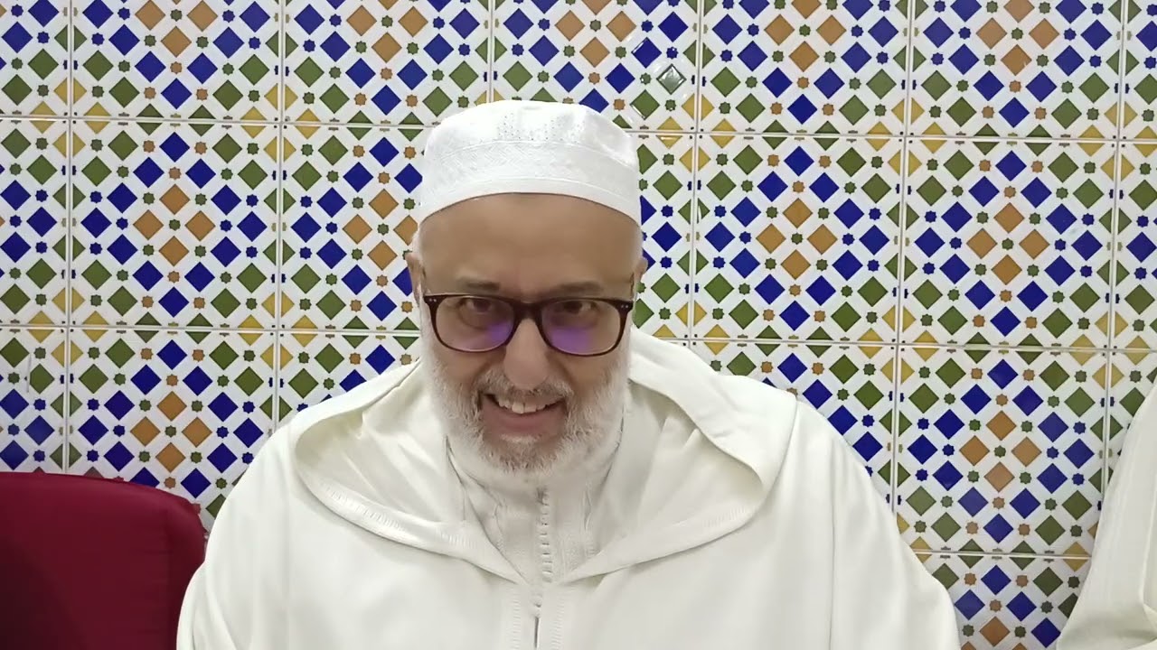 بين ورود النهي عن تفضيل سيدنا محمد  على يونس بن متى و ثبوت تفضيله بالكتاب والآثار والاجماع؟