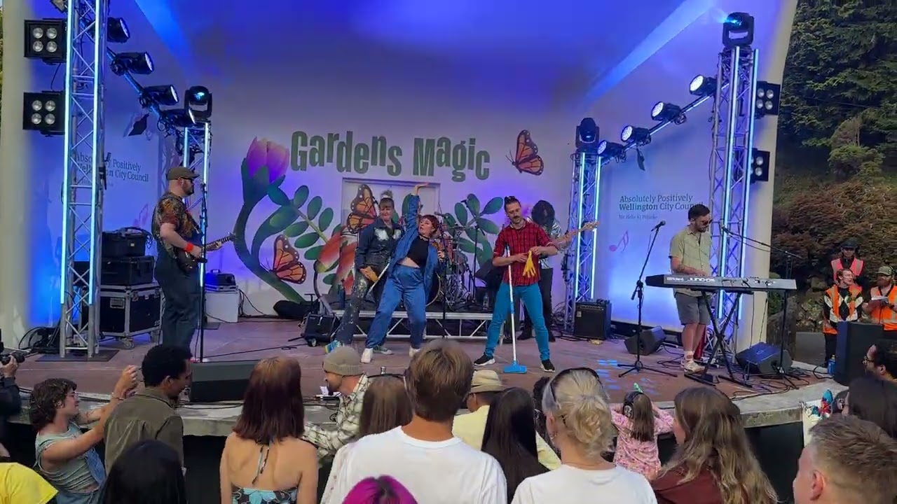 Ned the Janitor - Live at Gardens Magic