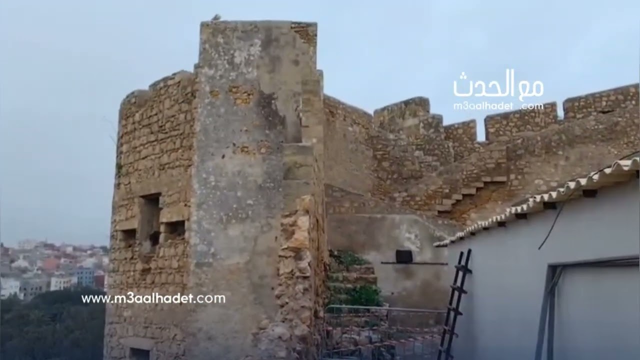 أسفي.. انهيار جديد لسور موحدي بالقصبة، أمام صمت مندوبية الثقافة.#انهيار #صور #القصبة #أسفي #مع_الحدث