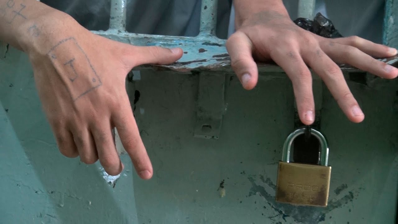 “Adolescentes em Conflito com a Lei”