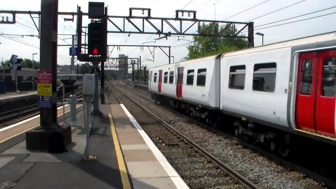 Trains at Hackney Downs (12th June 2015)
