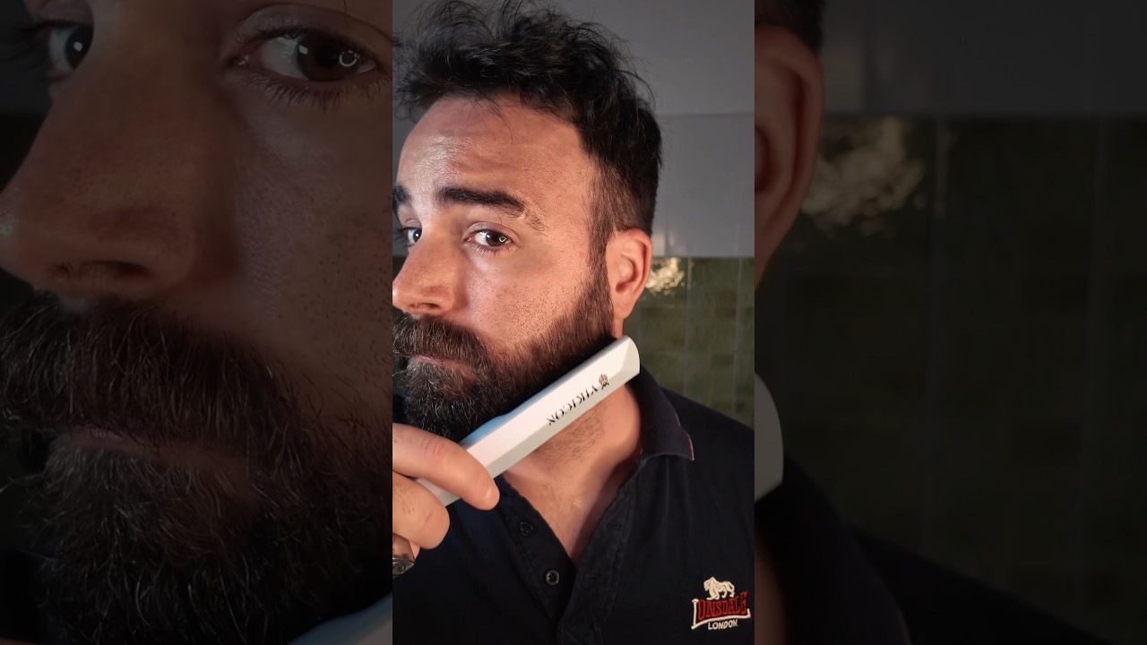 FACCIO LA PIASTRA ALLA BARBA 🔥♨️🥵 #piastra #barba #hairstraightening #hairstraightener #beard #fun