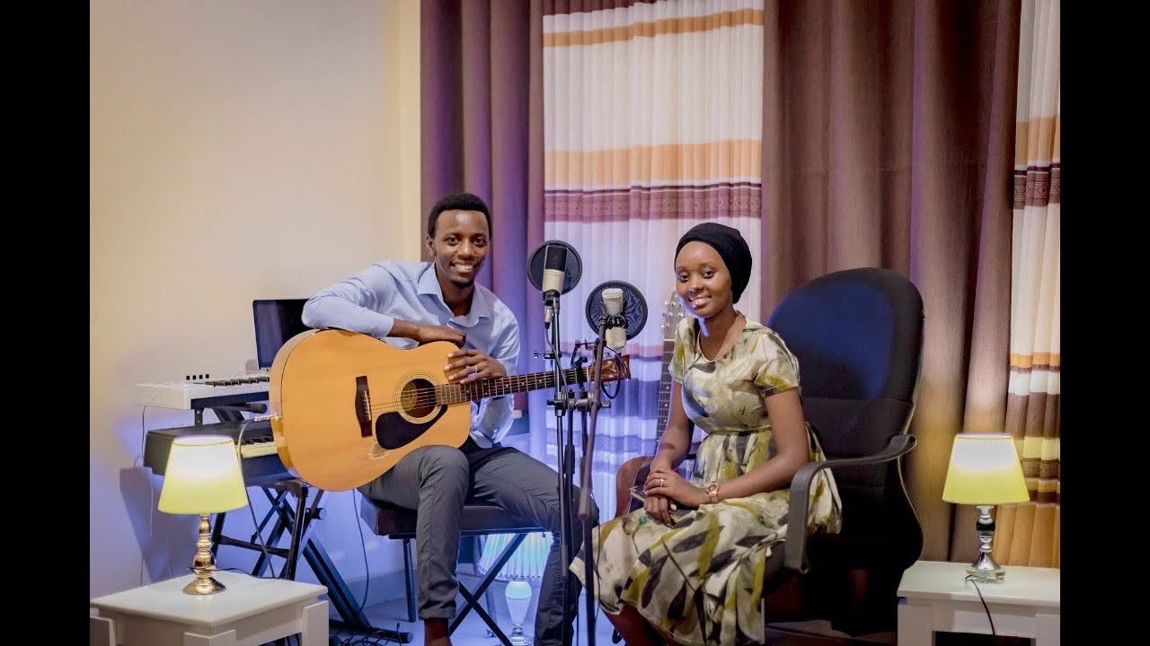 MORNING WORSHIP WITH PAPI CLEVER & DORCAS : EP 13 _Mu isi yacu no mu ijuru _Iy'urushye bibwire Yesu