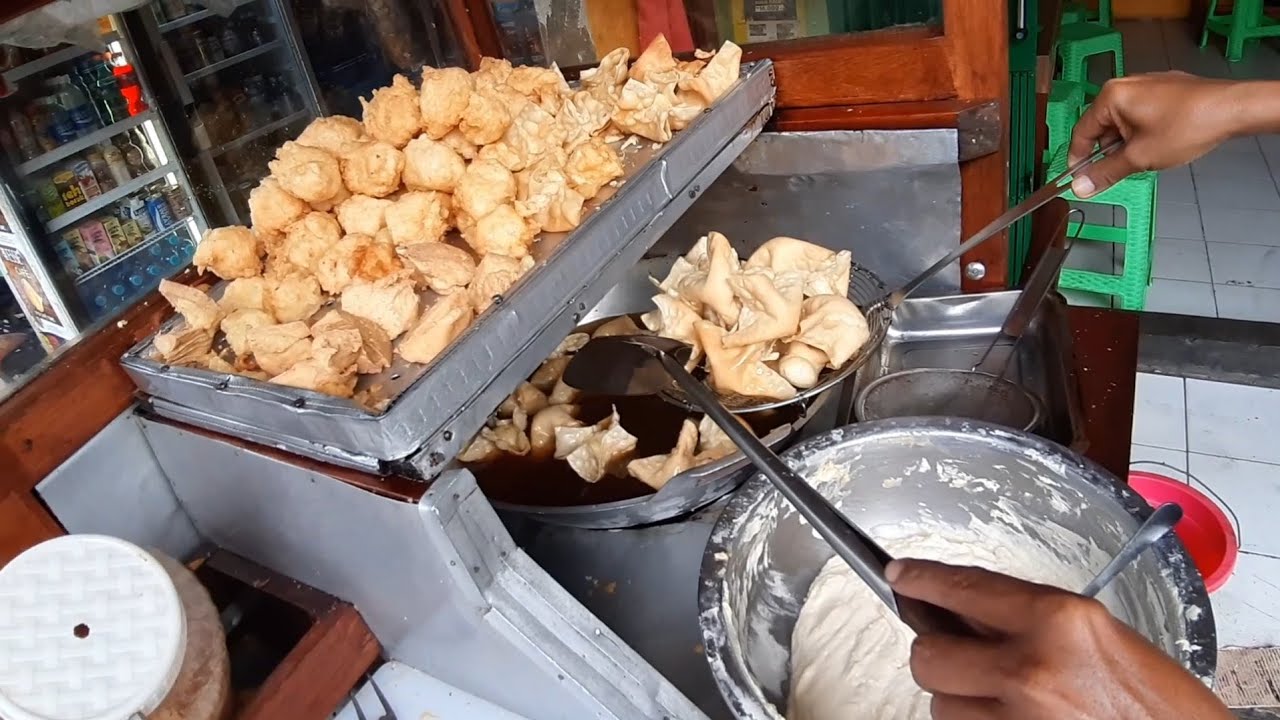 BATAGOR SIN CAN !!! LANGGANANNYA DARI AMERIKA DAN ALUMNI KAMPUS BINUS - INDONESIAN STREET FOOD